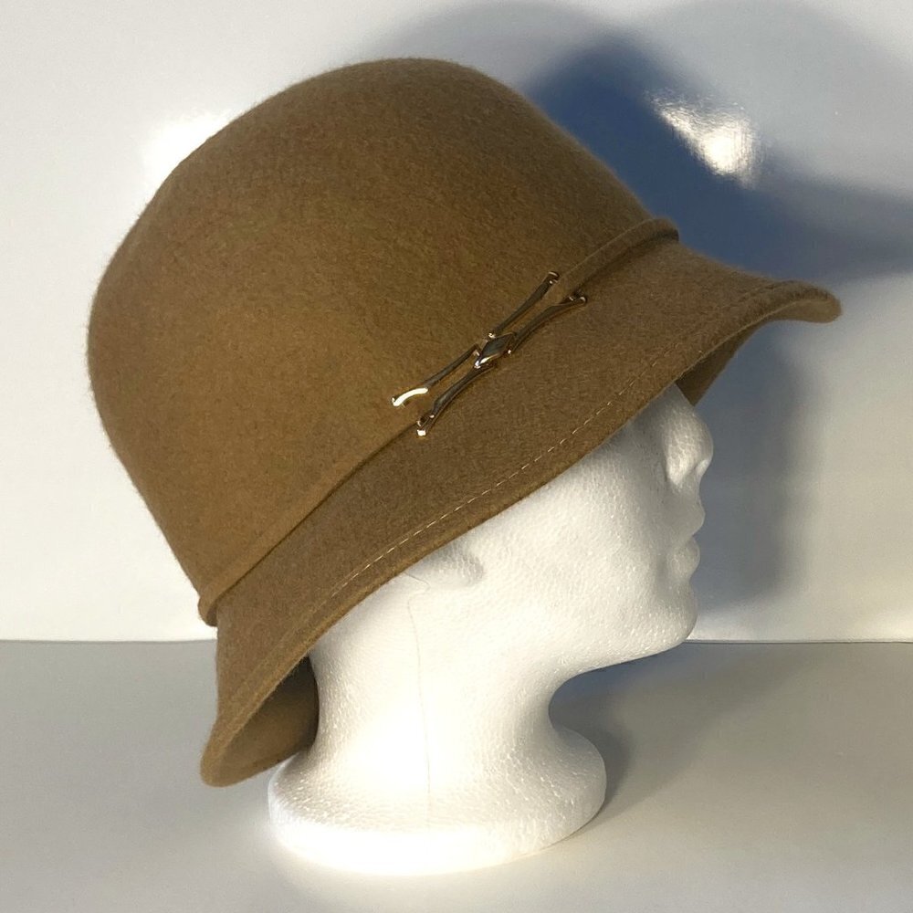 Cloche Hat One Size Medium Brown 100% wool cloche bucket hat